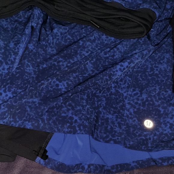 Mens lululemon SZ XL active wear shorts - Picture 1 of 2